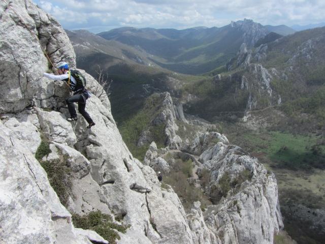 Kam na opremljene večraztežajne smeri