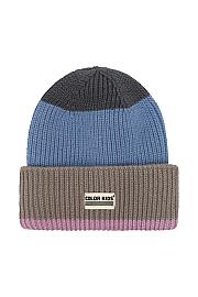 Gorro infantil de colores contrastantes
